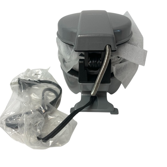 Hamilton Beach Breakfast Sandwich Maker Model 25475A New - Picture 5 of 9